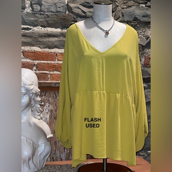 QUEEN FOR A DAY Top from CHIC SOUL Gold Kiwi XL more like 2X NEVER WORN Flowy 😍 - Picture 6 of 15